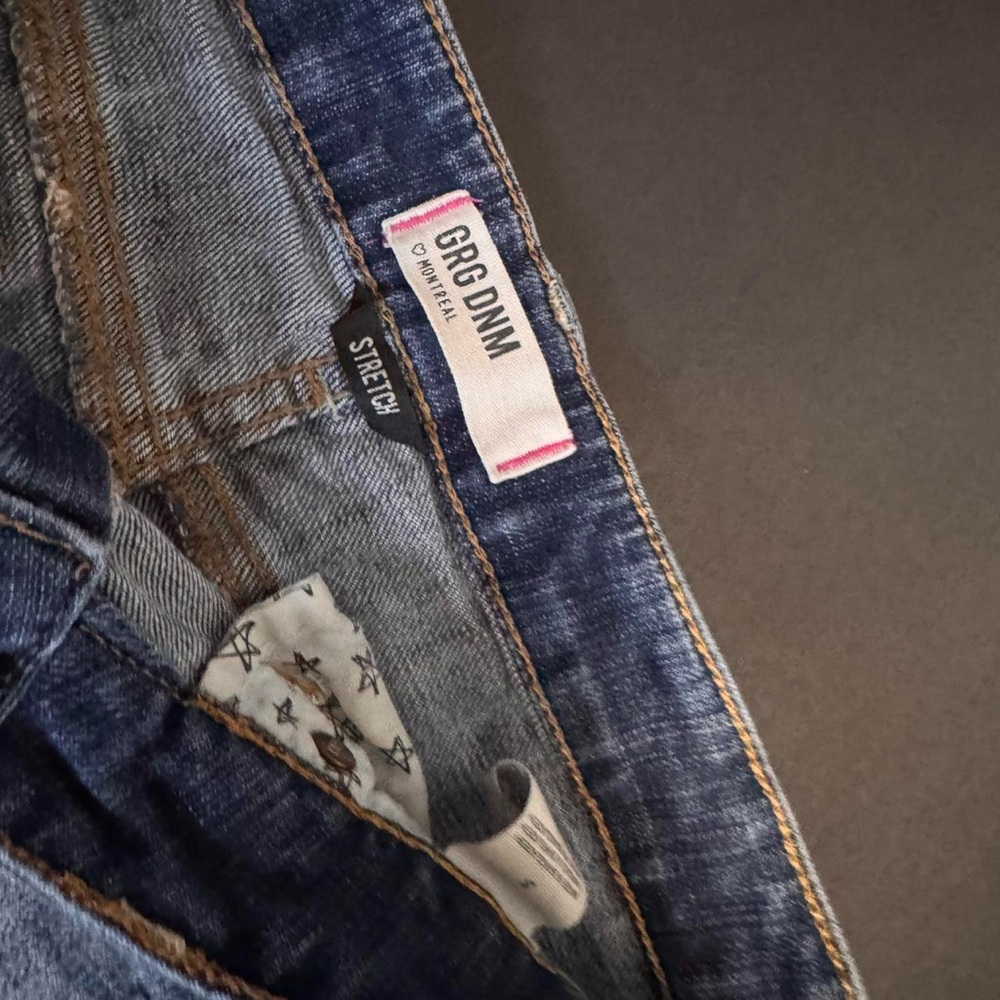 ❌SOLD❌ Garage Vintage Y2K LOW RISE Denim Shorts - Picture 5 of 7